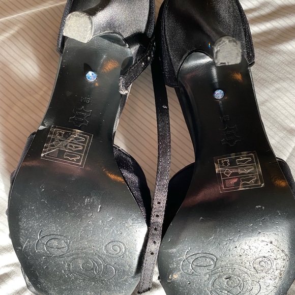 Disney Princess glass slipper heels - Picture 2 of 5